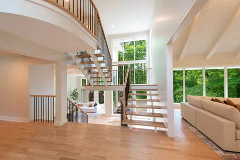 $3,750,000 | 1221 Loch Lane, Lake Forest, IL 60045