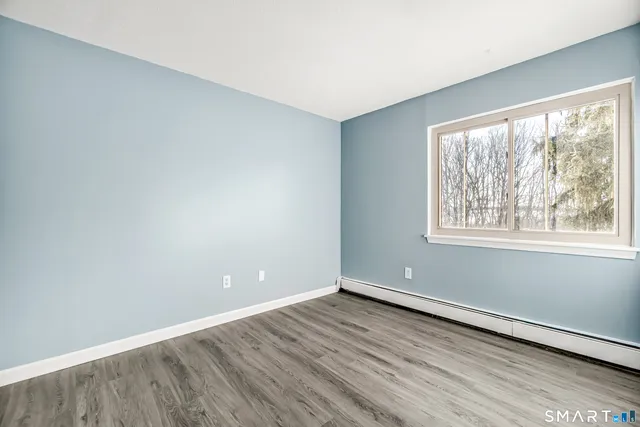 $169,900 | 131 Woodland Drive, Unit 131, Cromwell, CT 06416