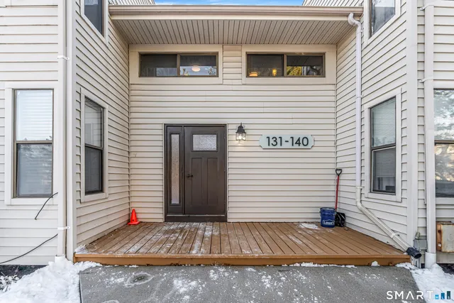 $169,900 | 131 Woodland Drive, Unit 131, Cromwell, CT 06416