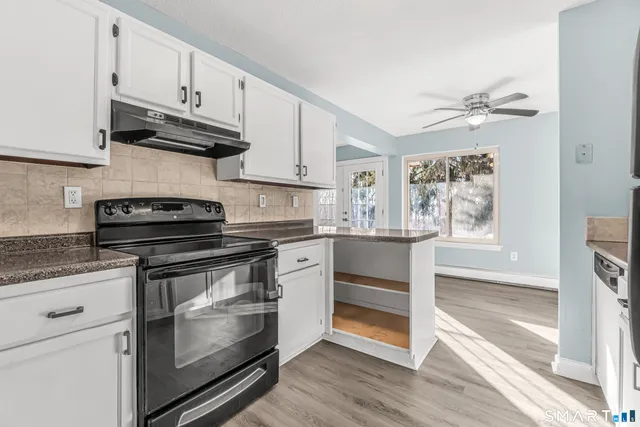 $169,900 | 131 Woodland Drive, Unit 131, Cromwell, CT 06416