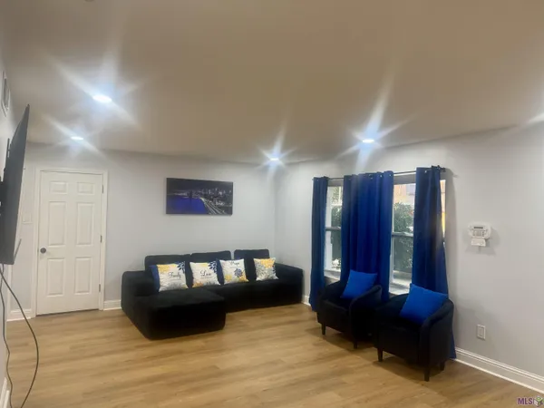 $1,733 | 412 Fairway Drive, Unit ROOM #4, Laplace, LA 70068