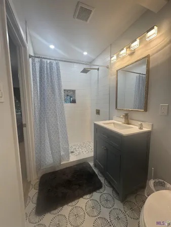 $1,733 | 412 Fairway Drive, Unit ROOM #4, Laplace, LA 70068