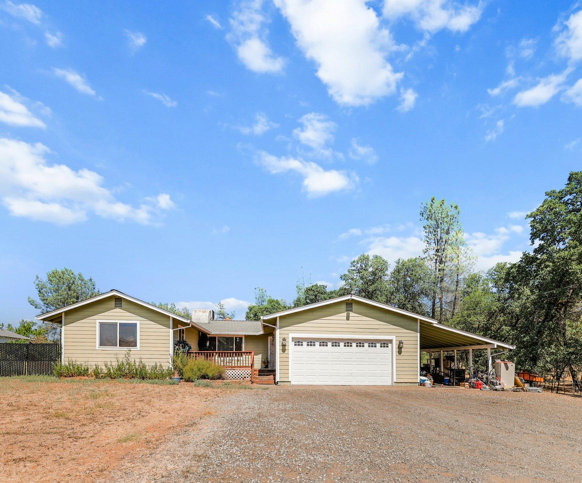 13709 Bear Mountain Road Redding, CA 96003 - Photo 3 of 36 20-web-or-mls-_K3A5035