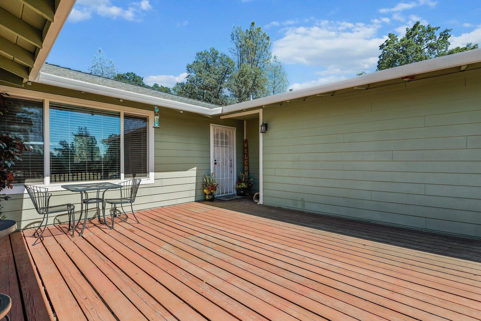 13709 Bear Mountain Road Redding, CA 96003 - Photo 4 of 36 18-web-or-mls-_K3A5024