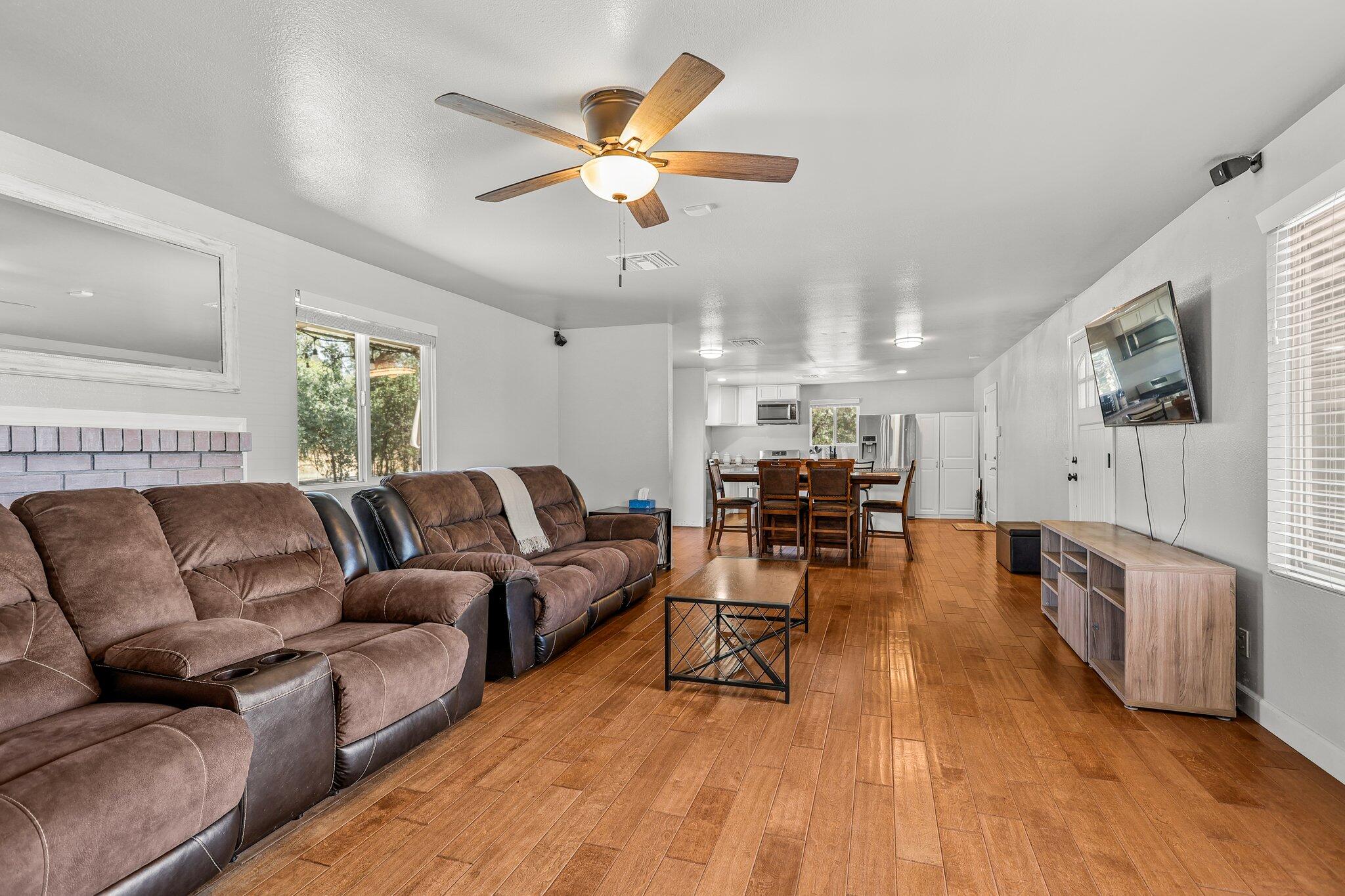 13709 Bear Mountain Road Redding, CA 96003 - Photo 7 of 36 3-web-or-mls-_K3A4881