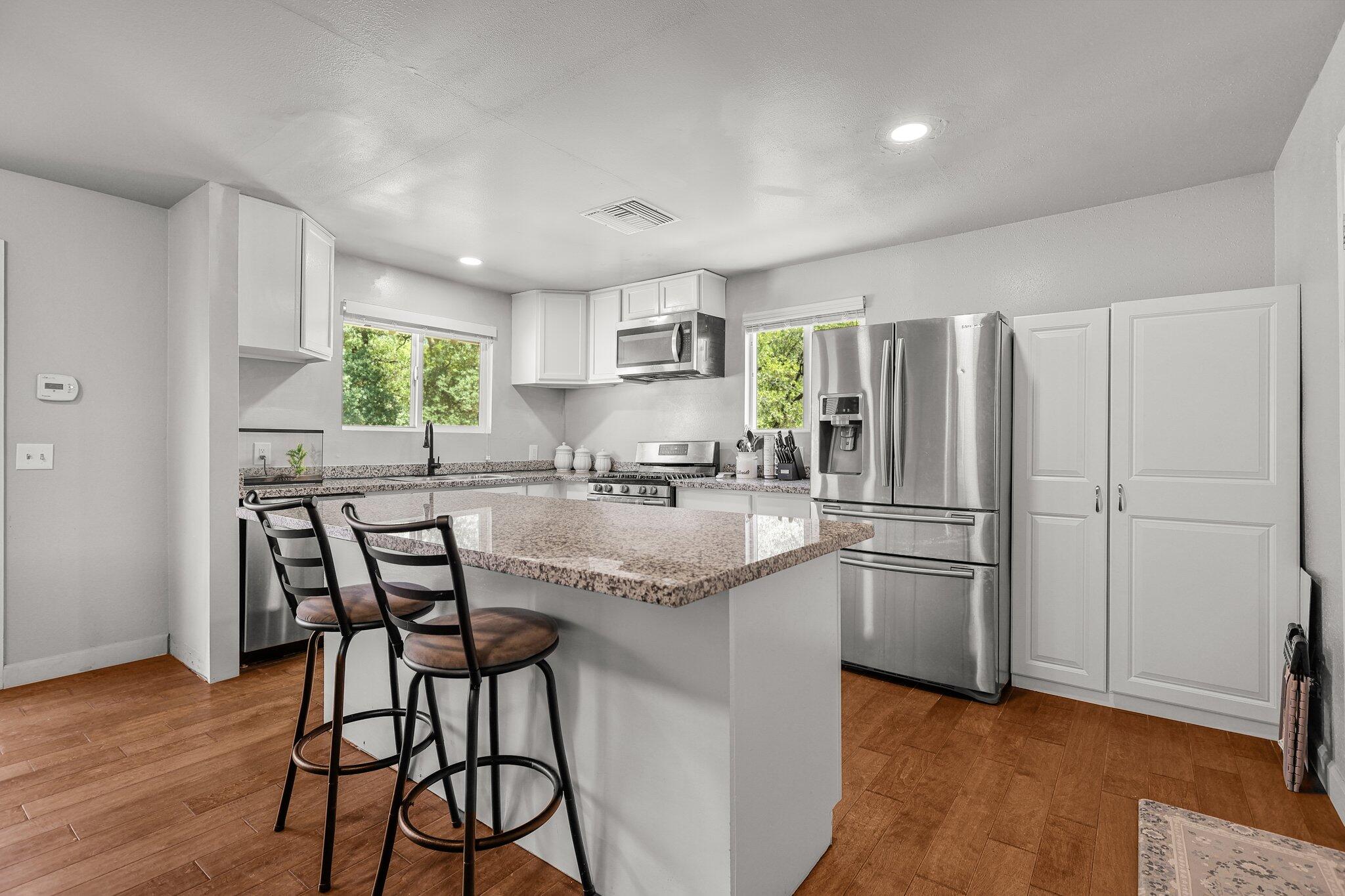 13709 Bear Mountain Road Redding, CA 96003 - Photo 10 of 36 6-web-or-mls-_K3A4911