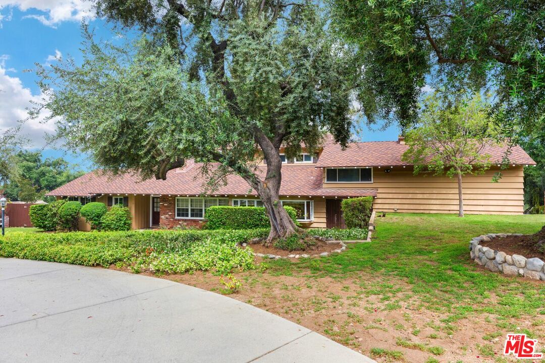 1653 Kinneloa Mesa Road Pasadena, CA 91107 - Photo 2 of 54