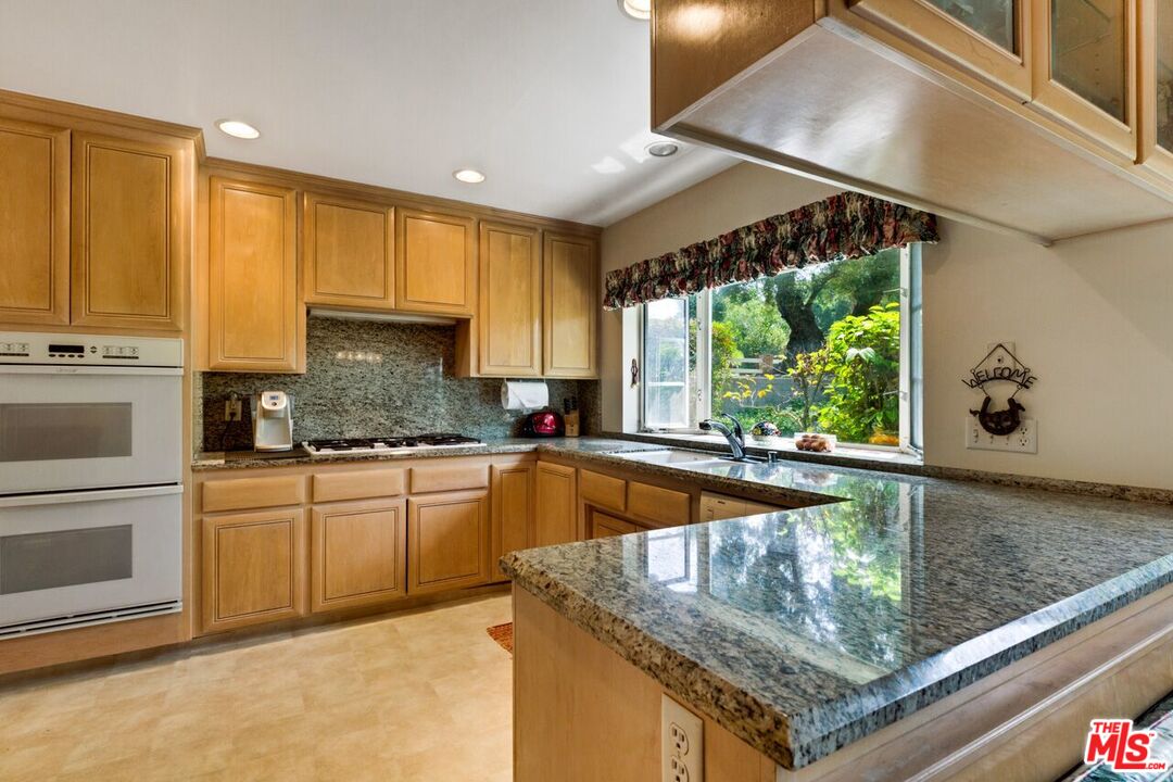 1653 Kinneloa Mesa Road Pasadena, CA 91107 - Photo 11 of 54