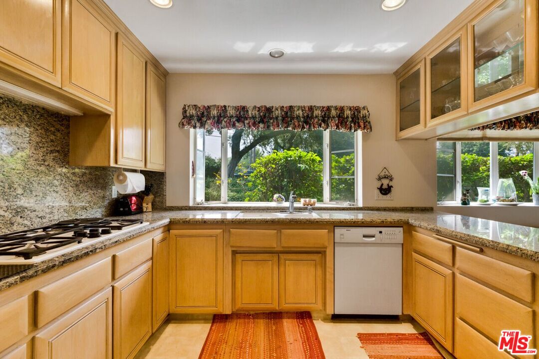 1653 Kinneloa Mesa Road Pasadena, CA 91107 - Photo 12 of 54