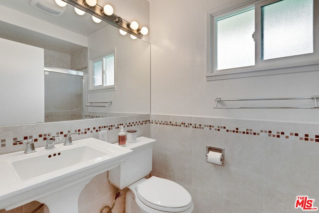 1653 Kinneloa Mesa Road Pasadena, CA 91107 - Photo 19 of 54