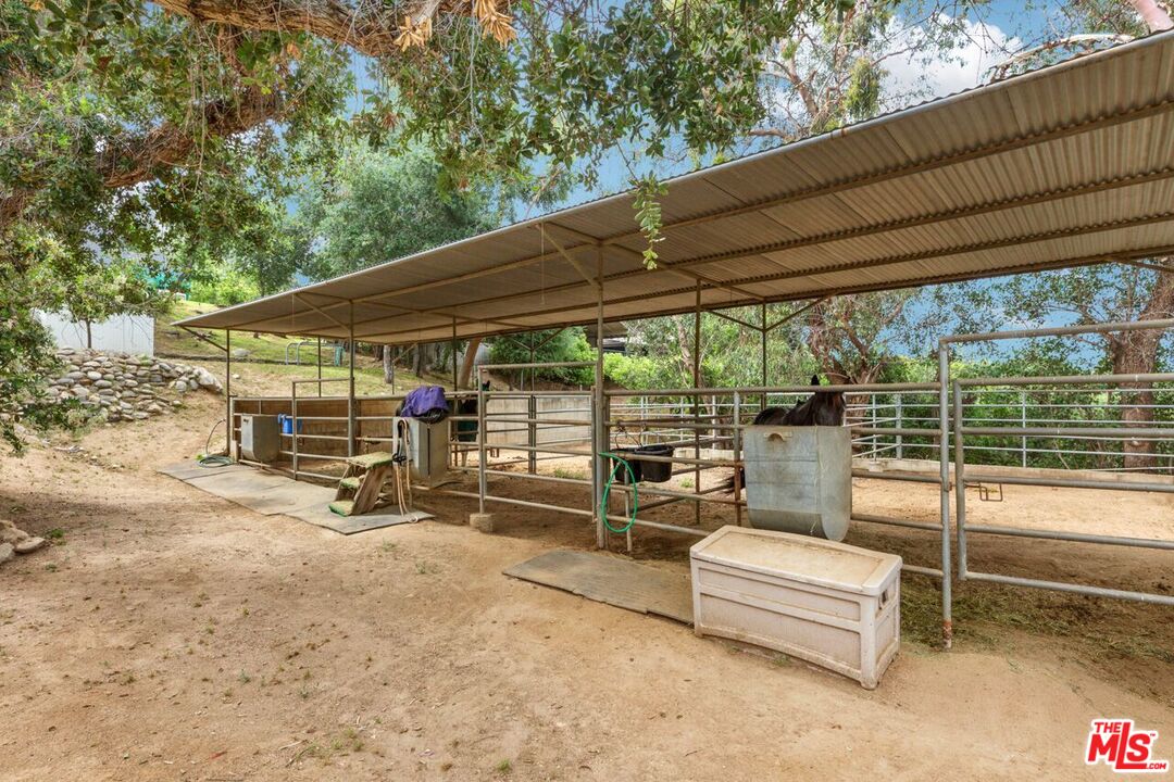 1653 Kinneloa Mesa Road Pasadena, CA 91107 - Photo 31 of 54