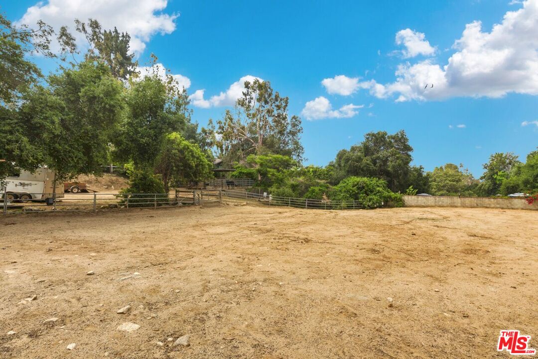 1653 Kinneloa Mesa Road Pasadena, CA 91107 - Photo 42 of 54