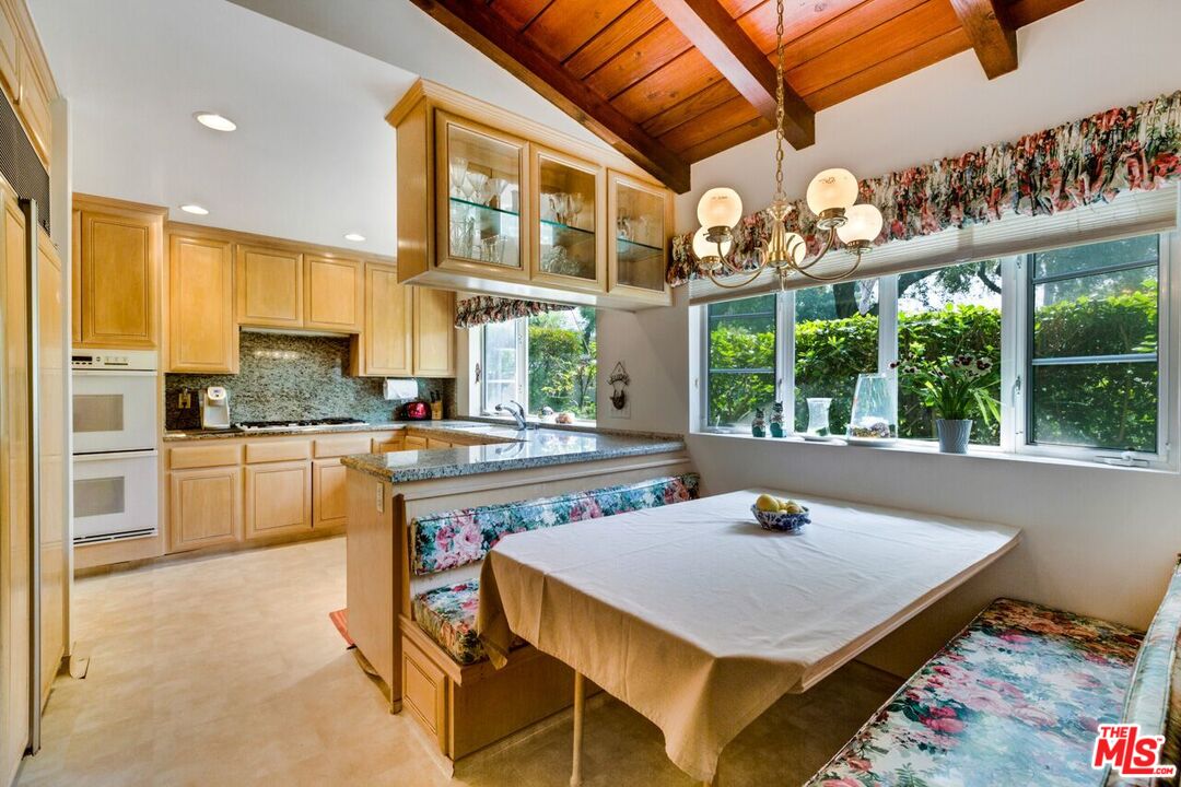 1653 Kinneloa Mesa Road Pasadena, CA 91107 - Photo 10 of 54