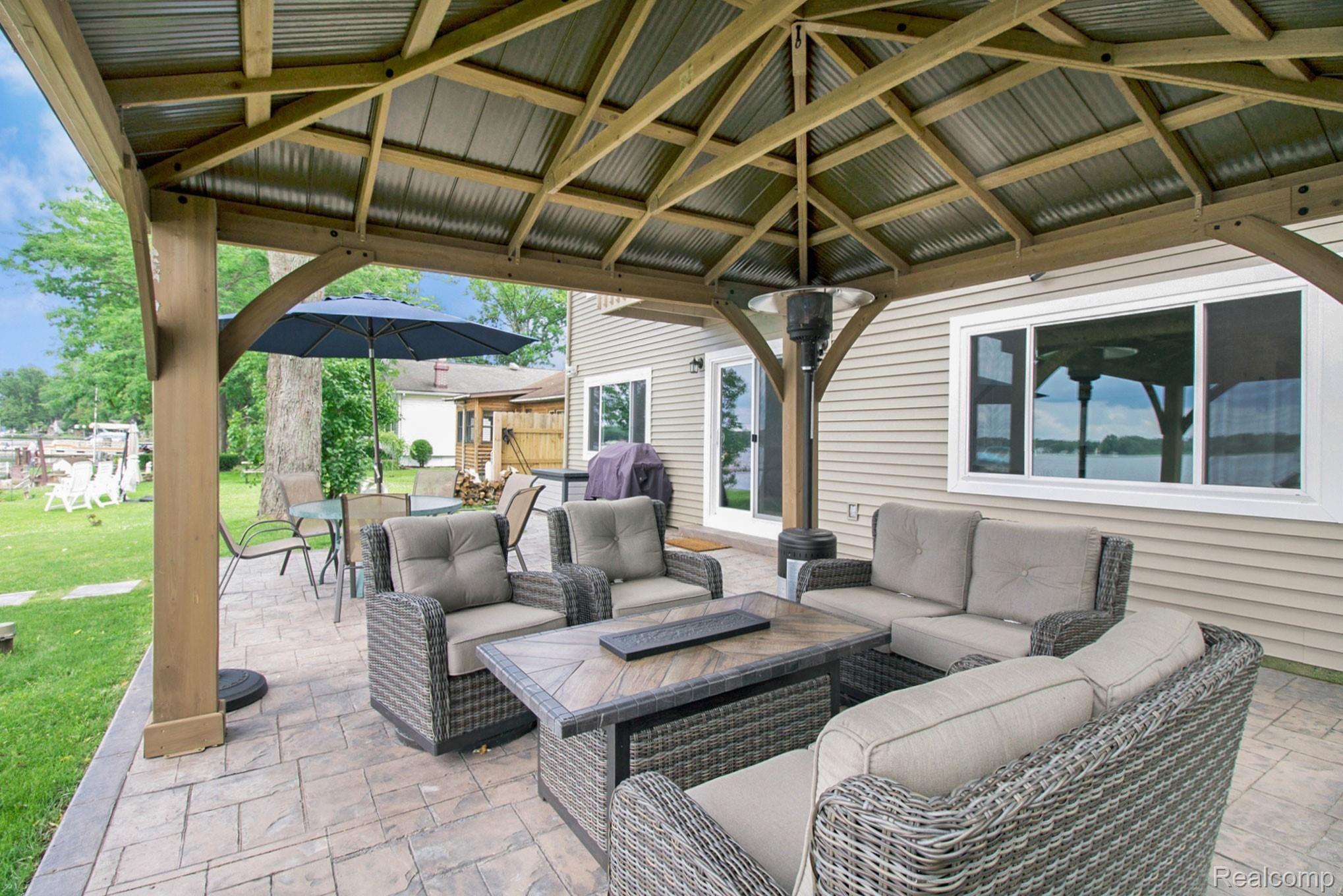8776 Riverside Drive Brighton, MI 48116 - Photo 32 of 38 IMG_6736.jpg