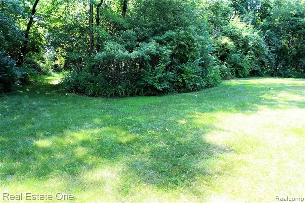 28693 Salem Road Farmington, MI 48334 - Photo 35 of 35