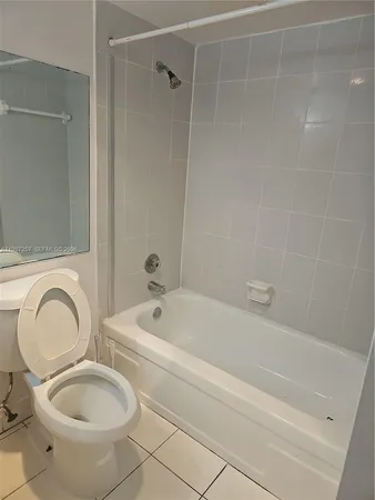 $1,900 | 3301 Spanish Moss Terrace, Unit 708, Lauderhill, FL 33319