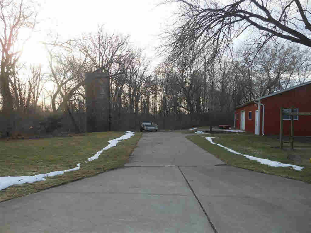 900 State Road Vassar, MI 48768 - Photo 40 of 44 21409987-40.JPG