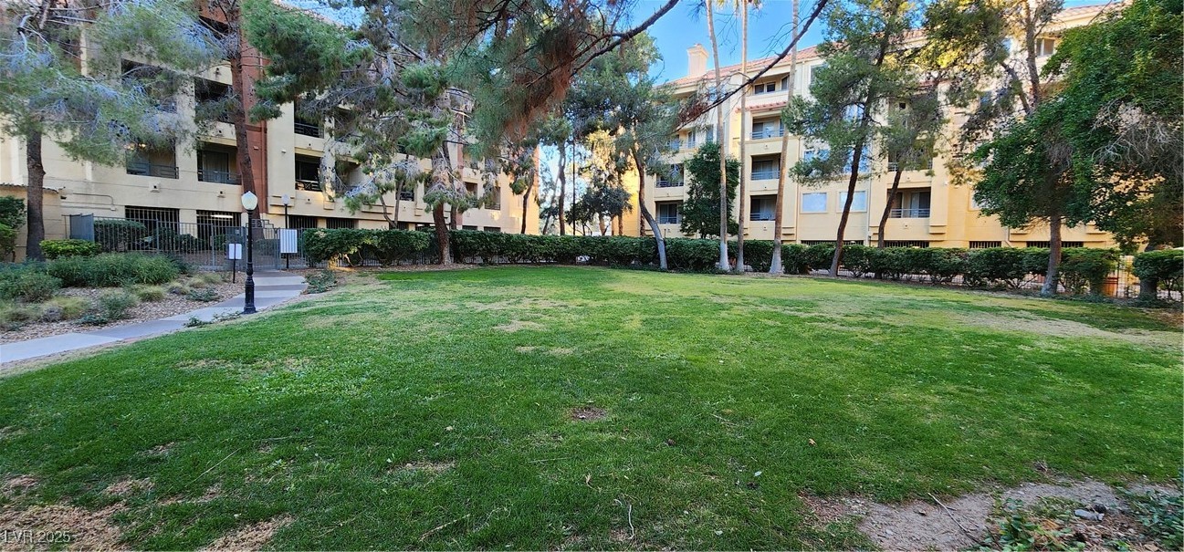 210 East Flamingo Road, Unit 326 Las Vegas, NV 89169 - Photo 50 of 58 Park area behind main pool.