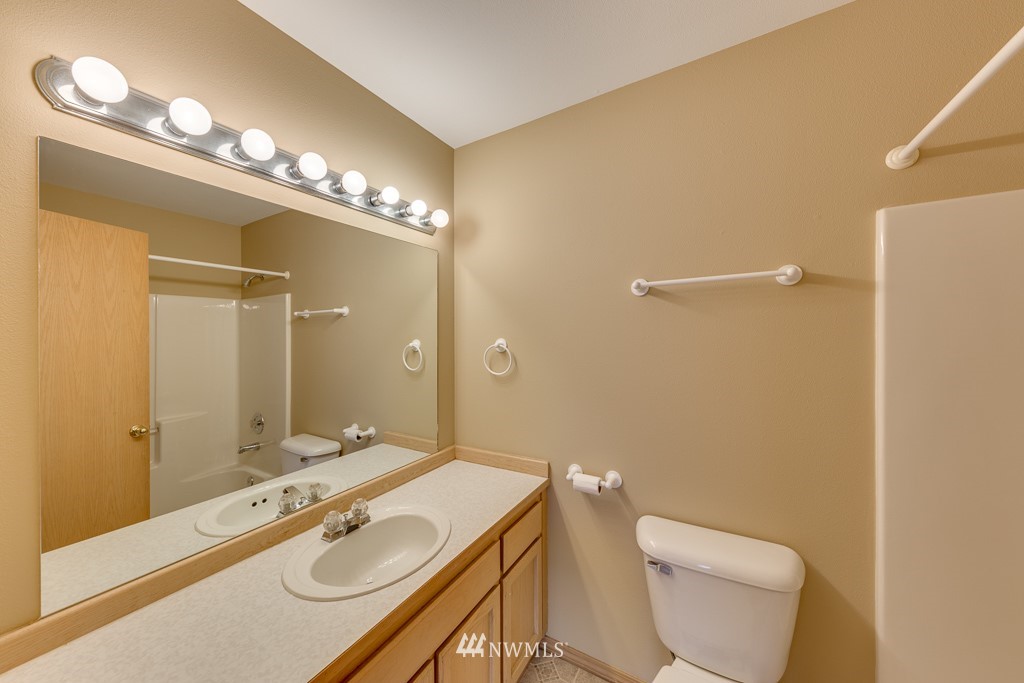 2210 Grade Road, Unit 5 Lake Stevens, WA 98258 - Photo 16 of 29 Gallery Image 16