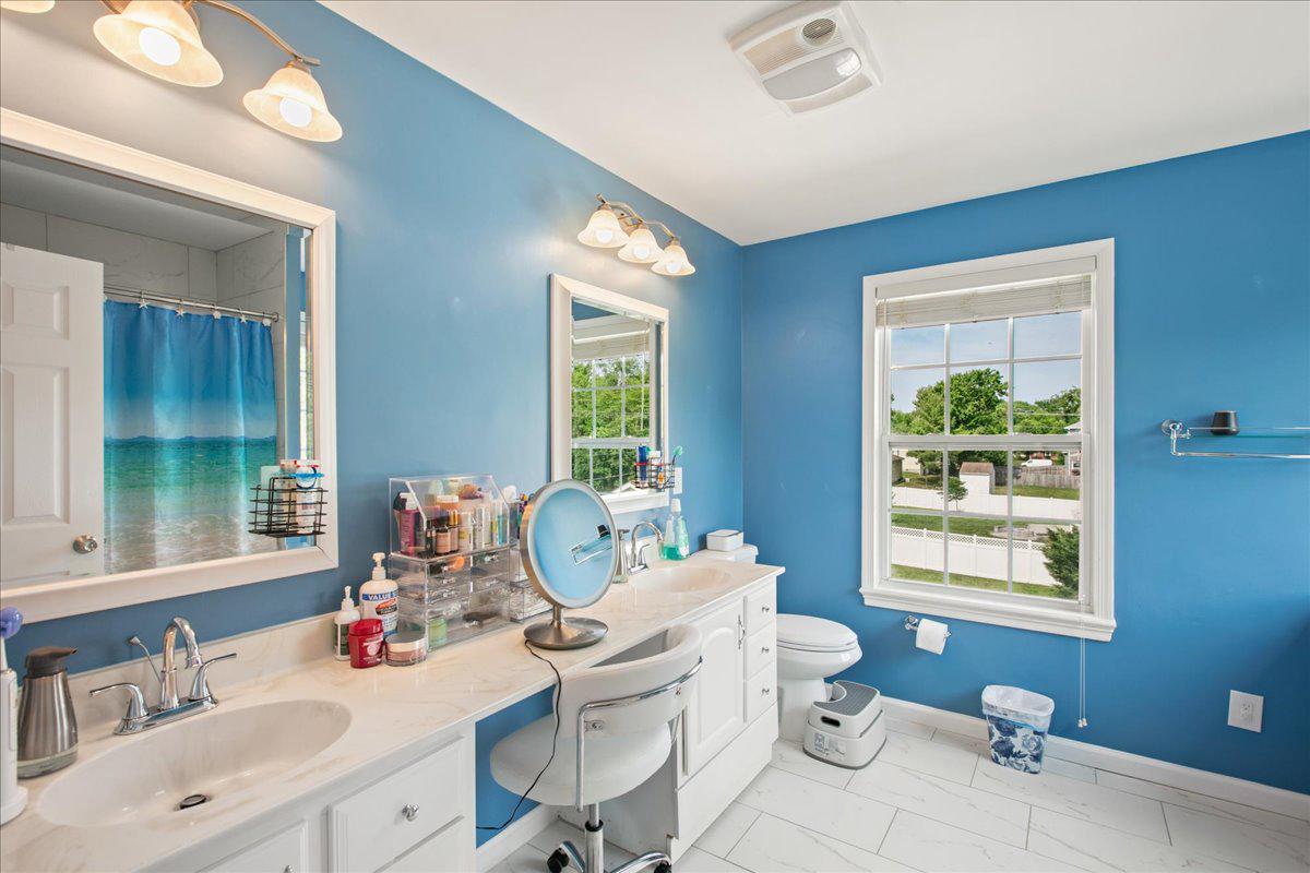 4724 Pole Road Alexandria, VA 22309 - Photo 27 of 54 Primary Bathroom