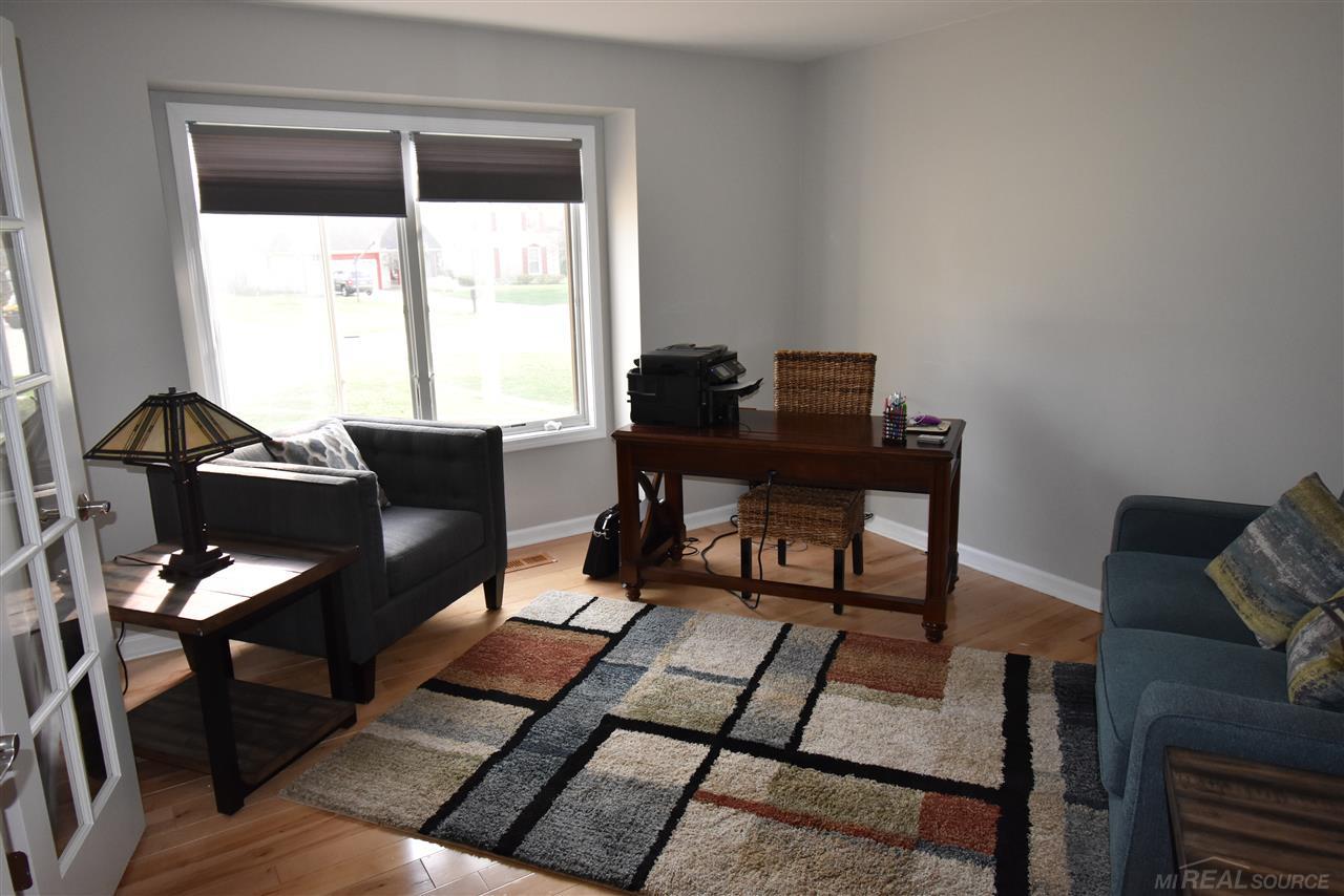 3176 Kilburn Road West Rochester, MI 48306 - Photo 11 of 23 31346437-10.JPG
