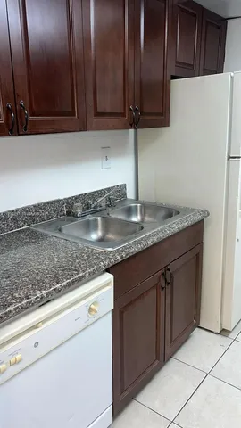 $1,700 | 1880 North Congress Avenue, Unit 105, West Palm Beach, FL 33401