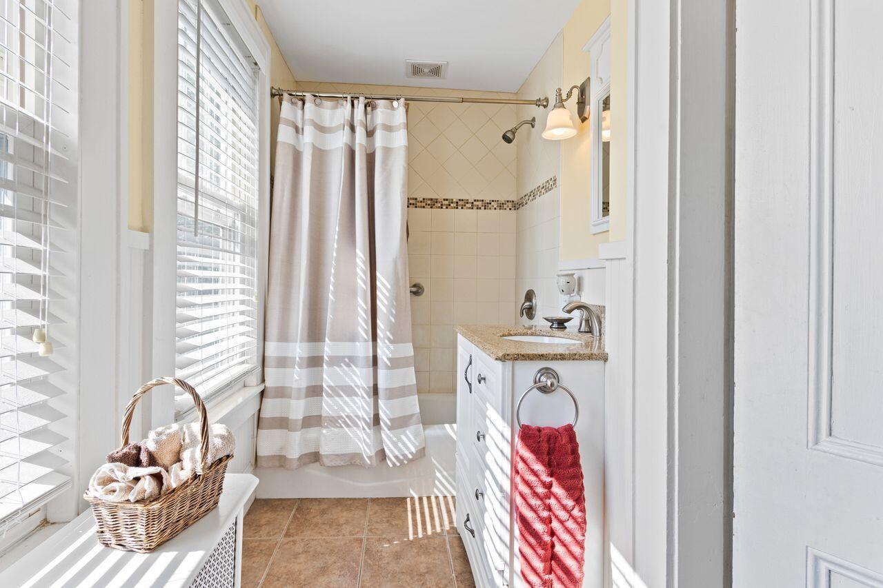 166 Hartley Street Portland, ME 04103 - Photo 33 of 62 20250722JS-72035