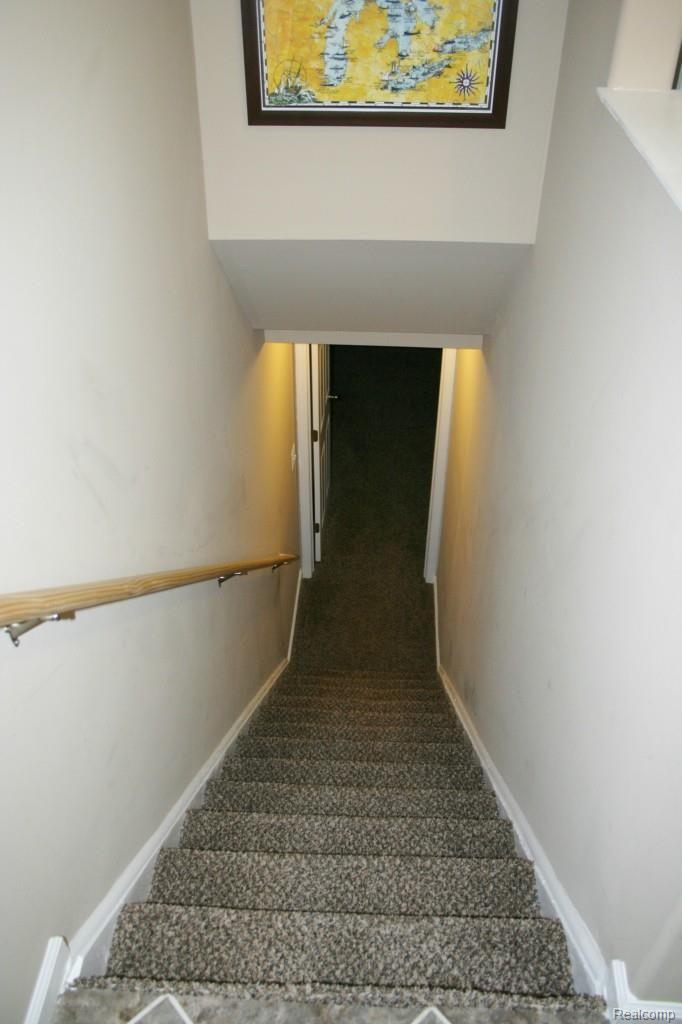 45204 Glengarry Road Canton, MI 48188 - Photo 35 of 40 Stairway to basement!