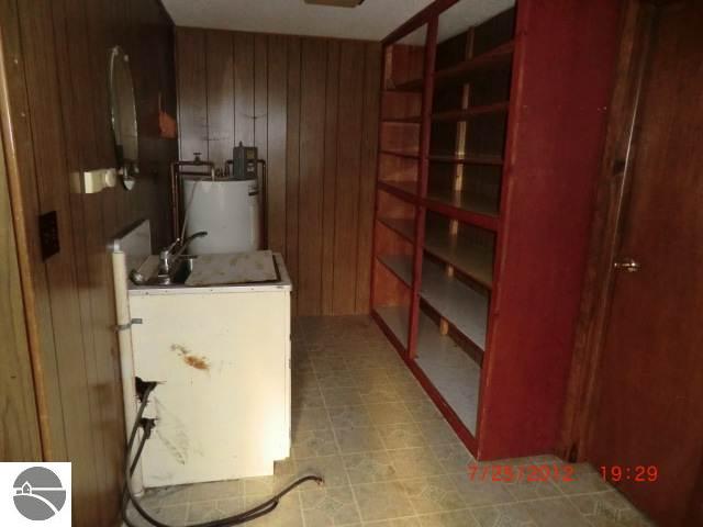 4542 East Alpine Road Cedar, MI 49621 - Photo 21 of 25 1738363-20.JPG