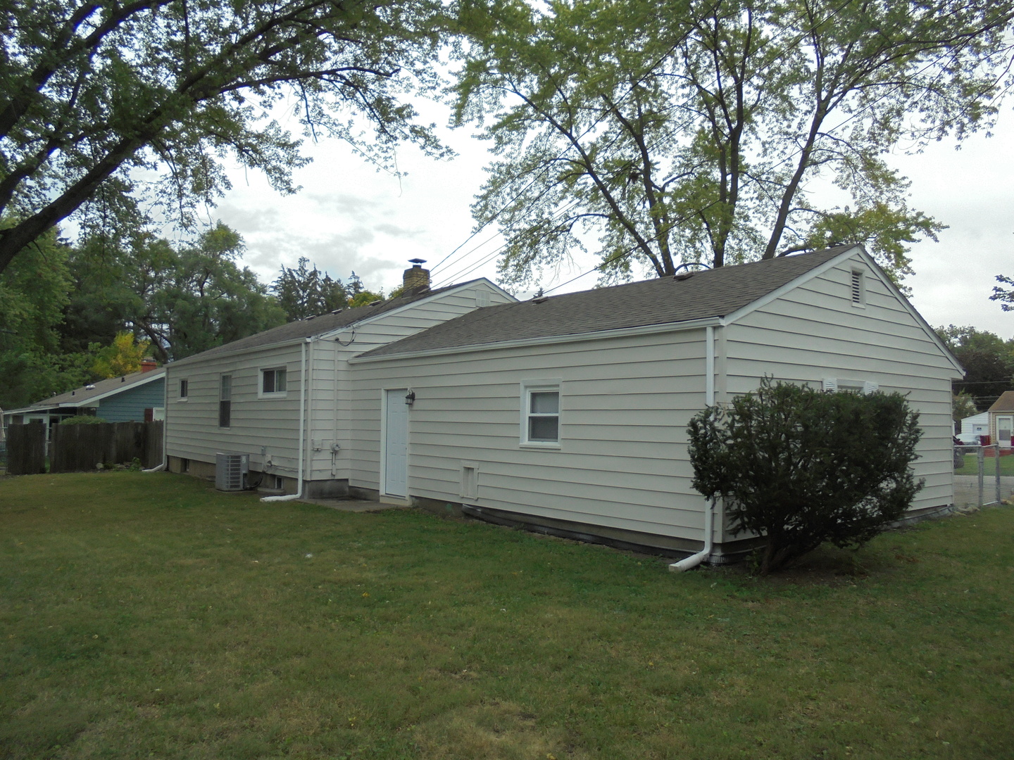 868 Jay Street Elgin, IL 60120 - Photo 25 of 26