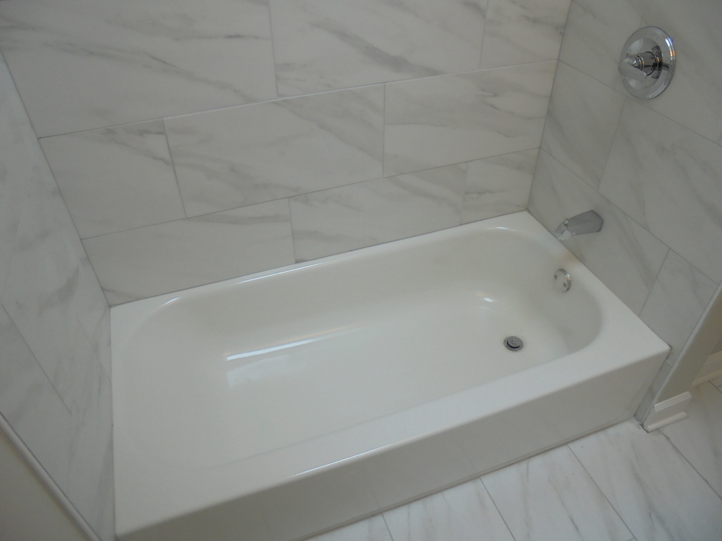 868 Jay Street Elgin, IL 60120 - Photo 10 of 26