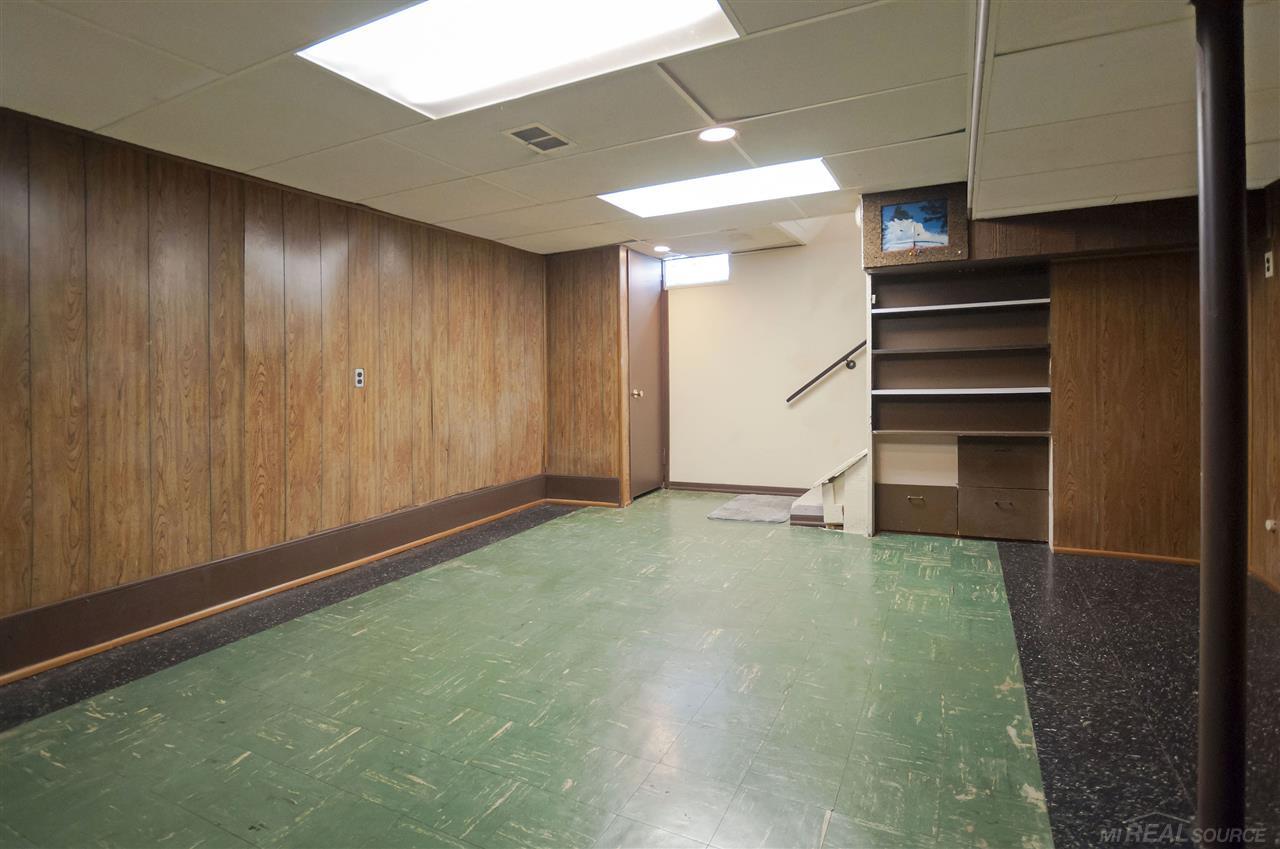 1019 Nottingham Grosse Pointe, MI 48230 - Photo 29 of 32 31315758-28.JPG