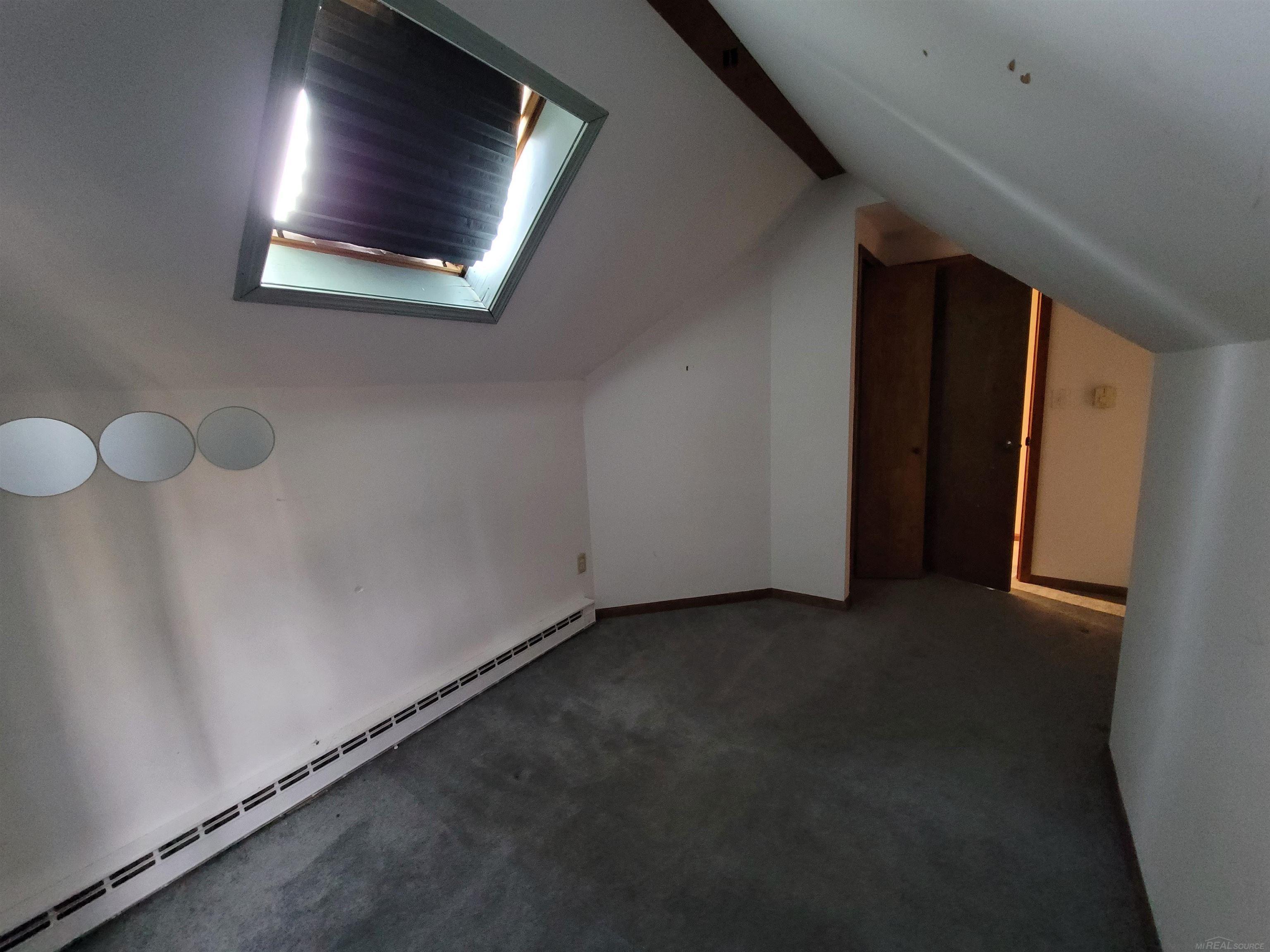 831 Roslyn Road Grosse Pointe, MI 48236 - Photo 38 of 46 50137552-242C3FE1-EB0C-4CC1-A248-AF2EE3BCCD97.JPG