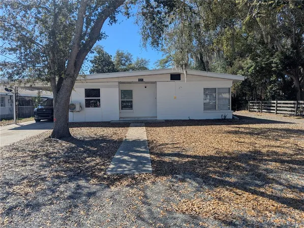 $1,225 | 1513 Akron Drive, Leesburg, FL 34748
