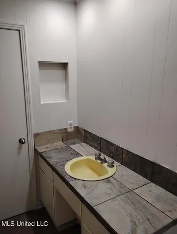 $49,000 | 1152 Oakhurst Avenue, Clarksdale, MS 38614