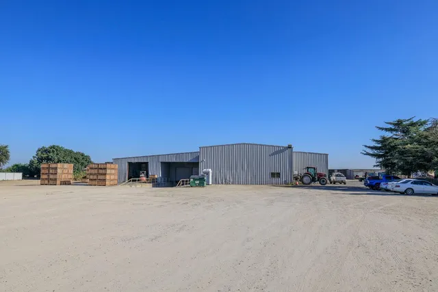 $5,600,000 | 15490 Atwater Jordan Road, Livingston, CA 95334