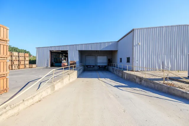 $5,600,000 | 15490 Atwater Jordan Road, Livingston, CA 95334