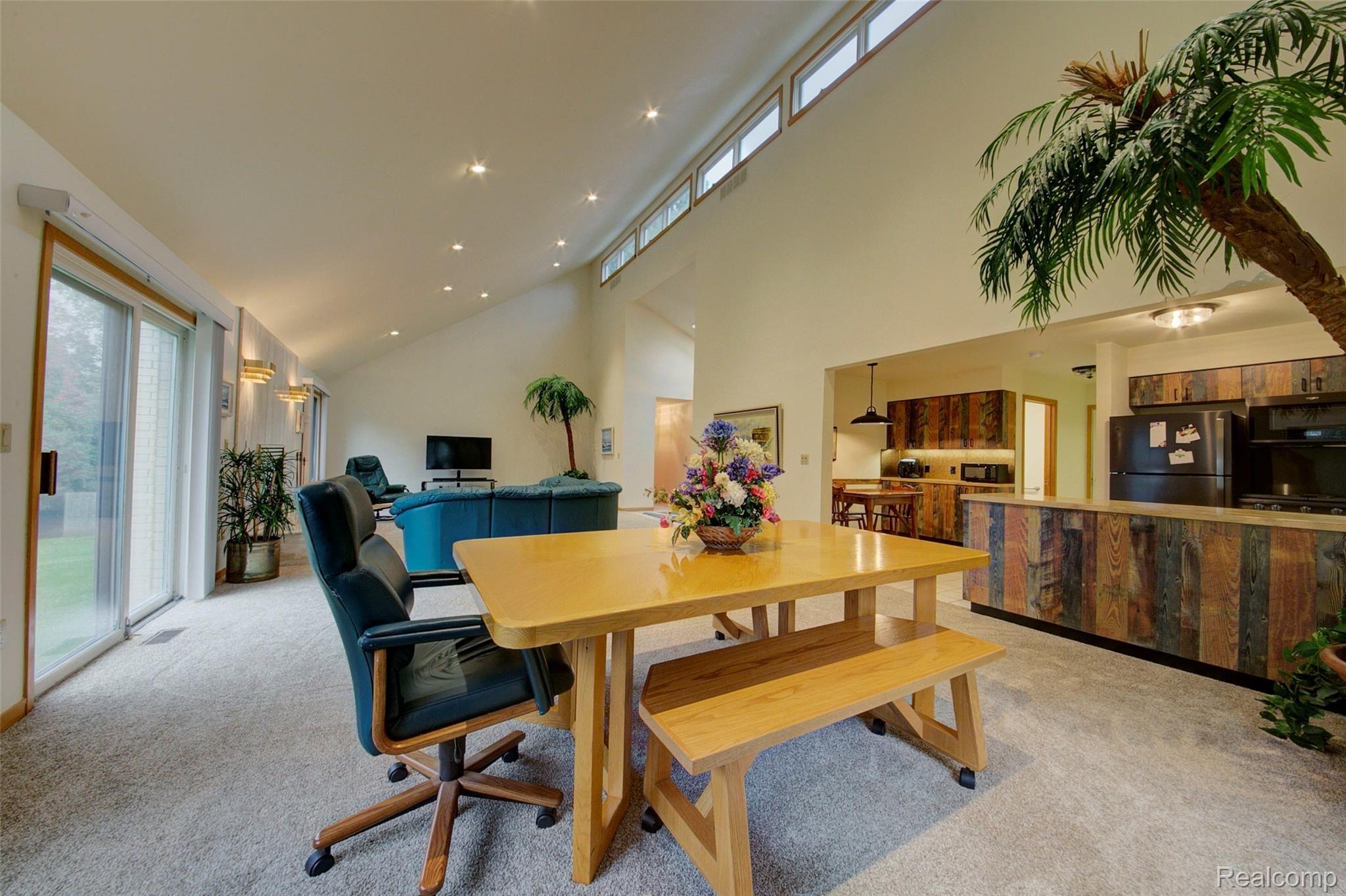26198 Steele Road Farmington, MI 48331 - Photo 12 of 31 rining room 1.jpg