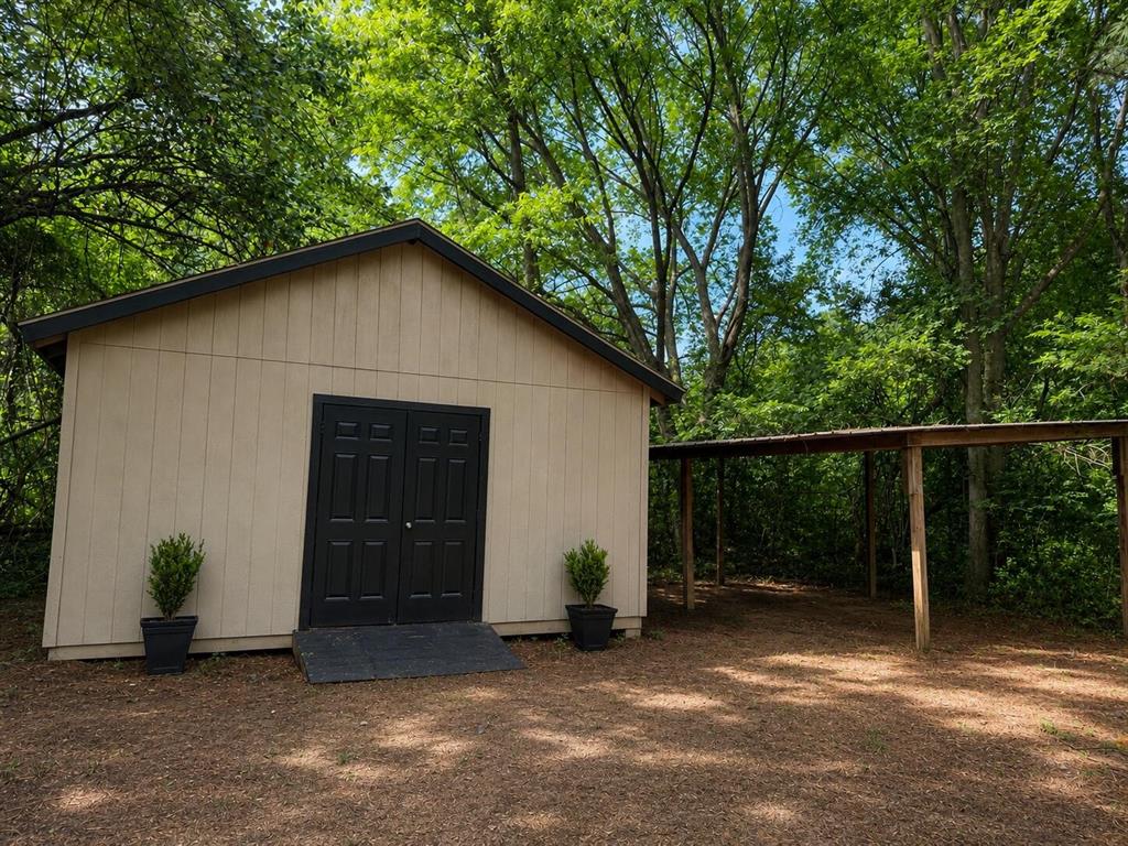 1109 Robbins Road Athens, TX 75751 - Photo 6 of 24