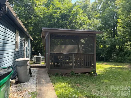 $269,900 | 6804 Delta Lake Drive, Charlotte, NC 28215