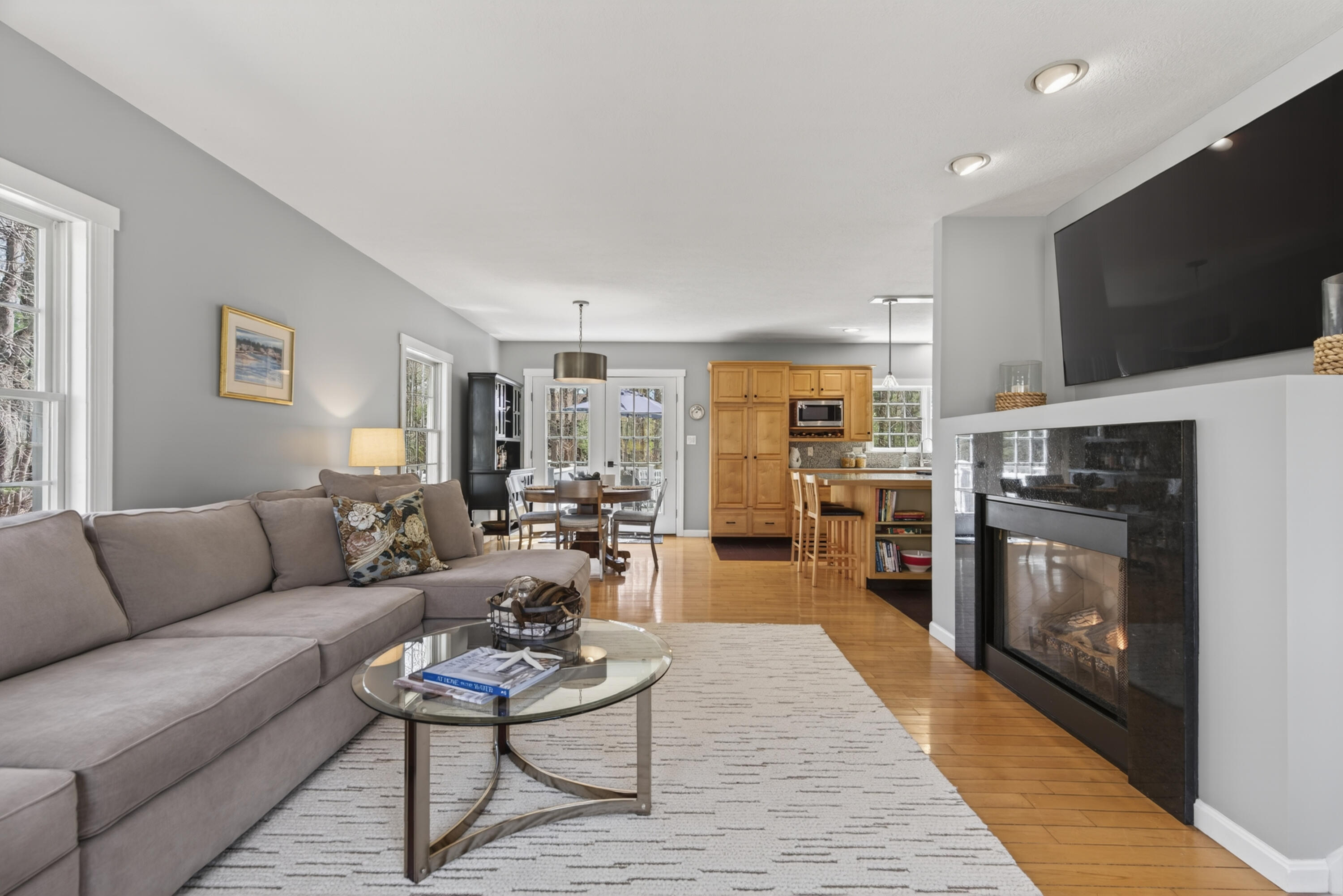 8 Constitution Road Kennebunk, ME 04043 - Photo 21 of 76 Kennebunk Beach Realty - Living Room