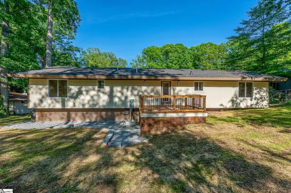 $349,999 | 105 Canebrake Lane, Simpsonville, SC 29681