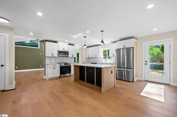 $349,999 | 105 Canebrake Lane, Simpsonville, SC 29681