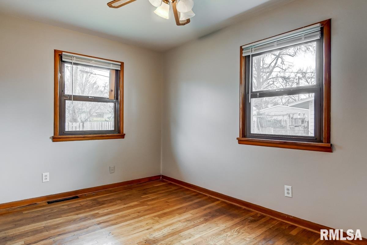 1921 Greentree Road Springfield, IL 62703 - Photo 11 of 19