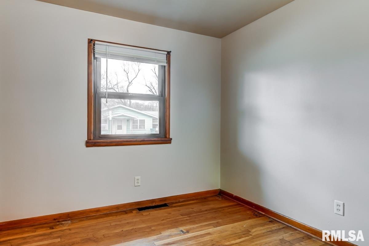 1921 Greentree Road Springfield, IL 62703 - Photo 15 of 19