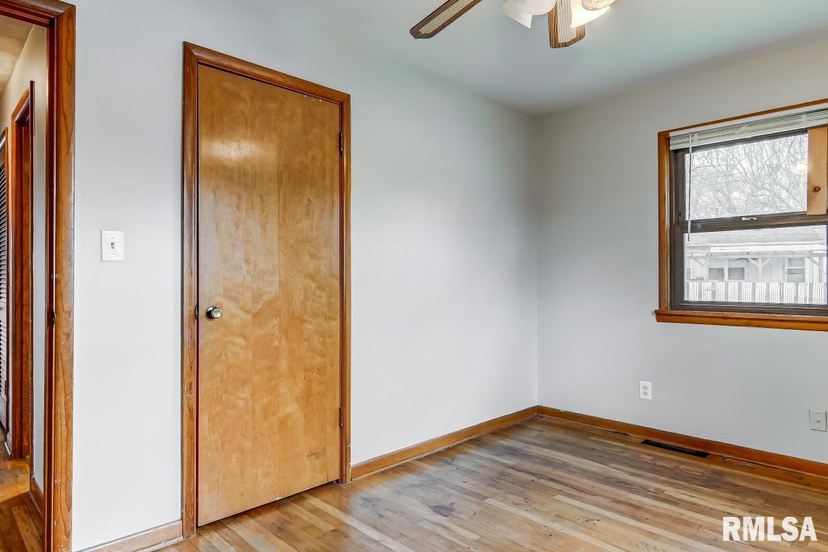 1921 Greentree Road Springfield, IL 62703 - Photo 10 of 19