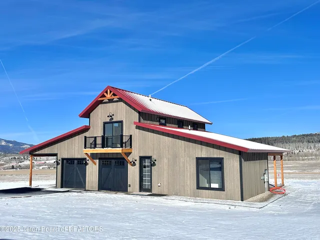 $1,100,000 | 115 Spike Loop, Etna, WY 83118