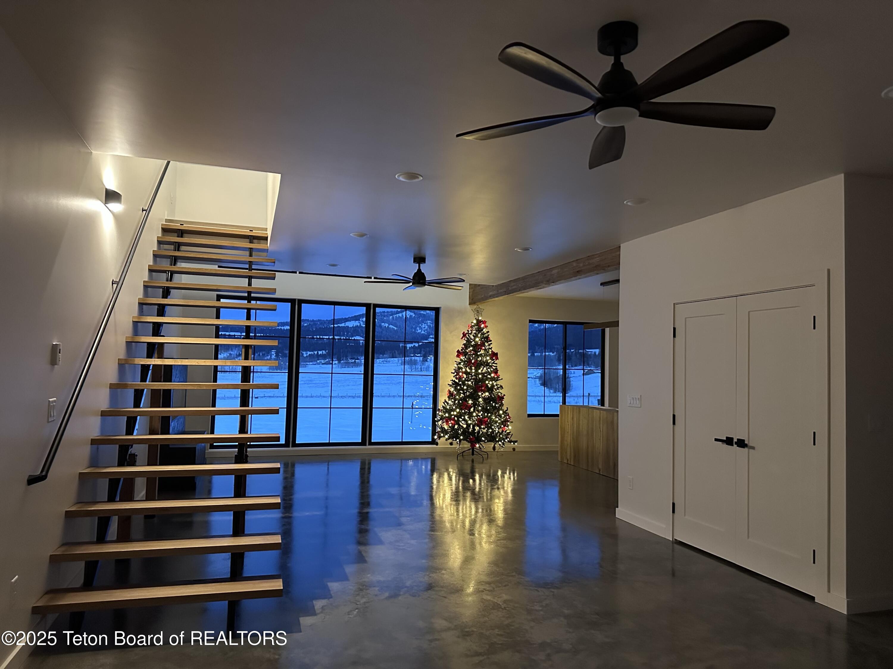 115 Spike Loop Etna, WY 83118 - Photo 16 of 72 IMG_7099