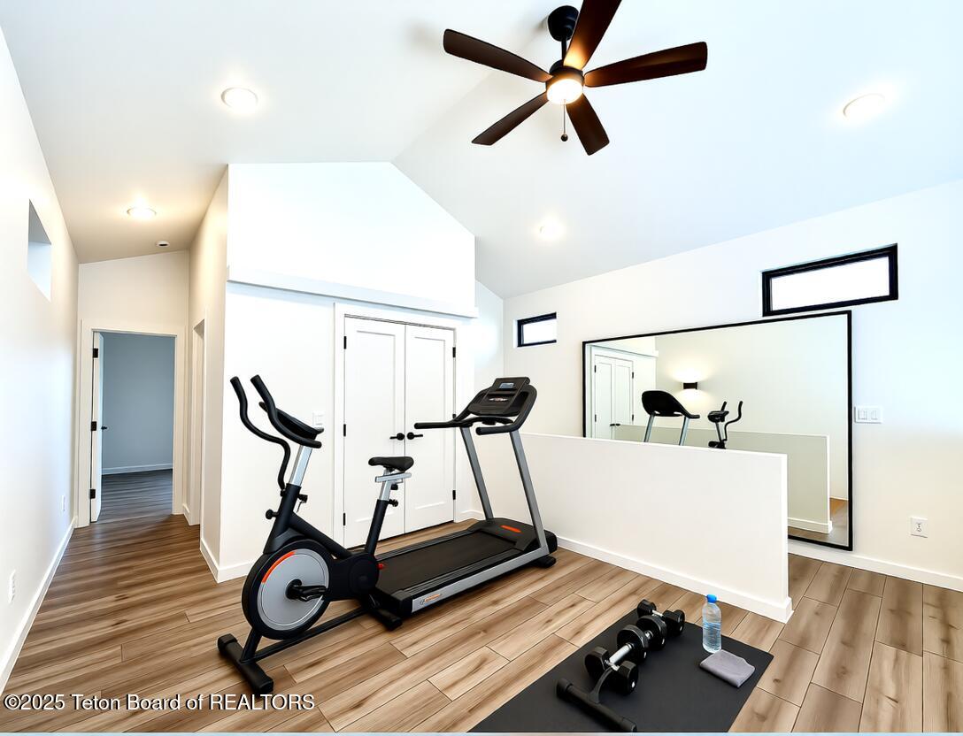 115 Spike Loop Etna, WY 83118 - Photo 34 of 63 IMG_7424