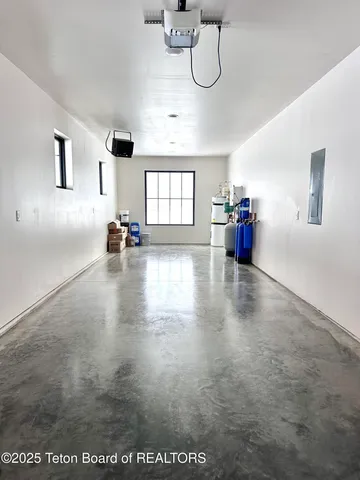 $1,100,000 | 115 Spike Loop, Etna, WY 83118